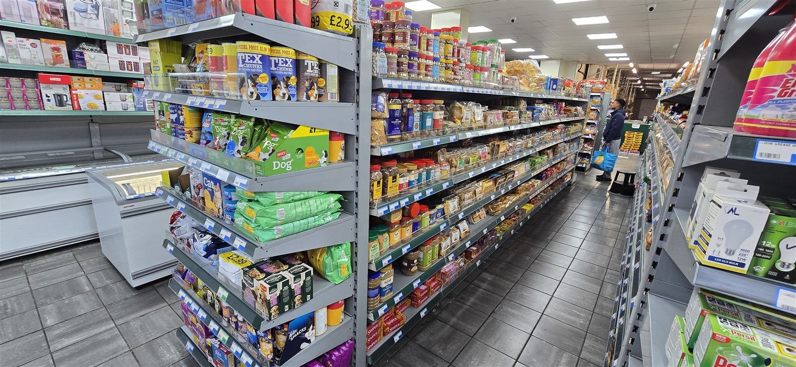 Fresh produce, bakery and chilled products